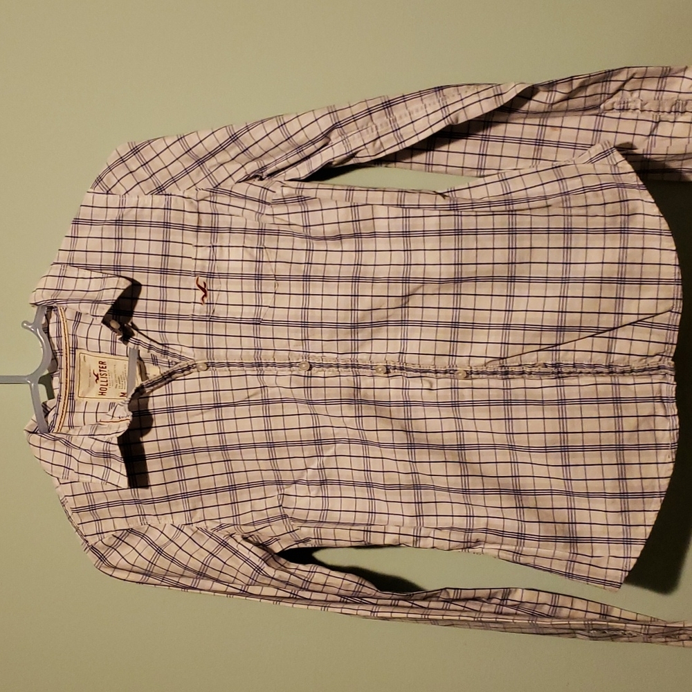 Hollister like new. Absolutely gorgeous Button down, collar shirt - Picture 3 of 9